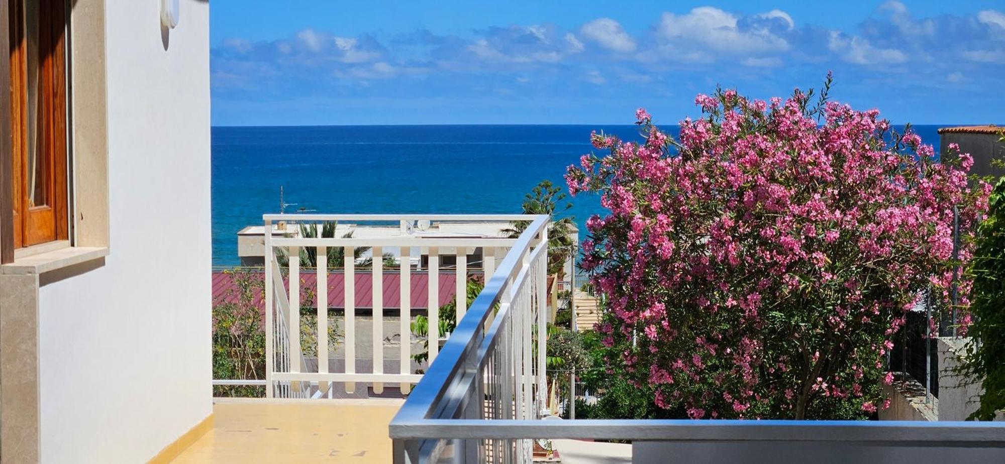 Villa Ipanema A 3 Minuti Dal Mare Alcamo Marina Exterior photo